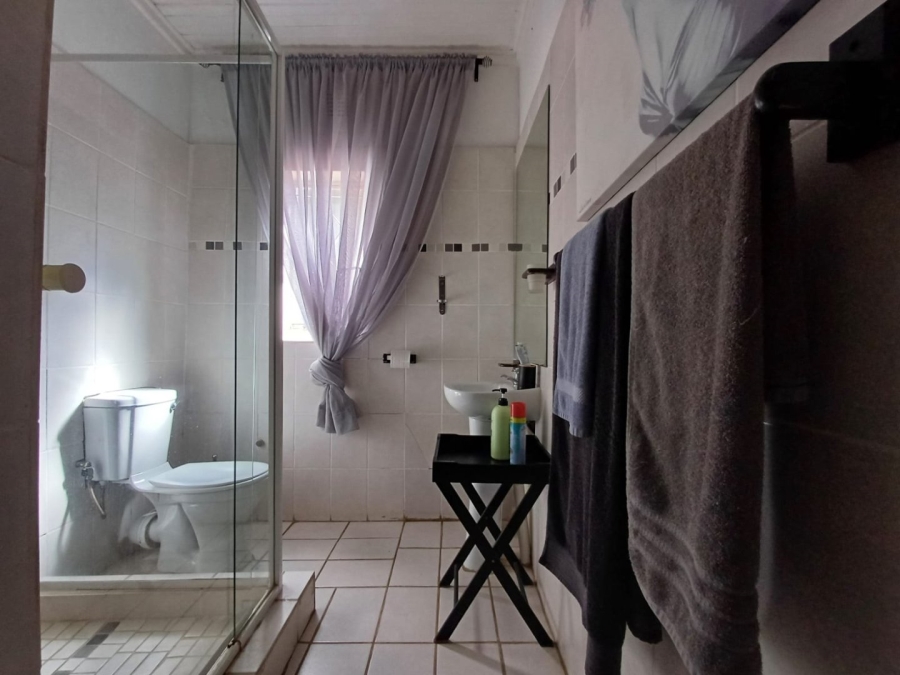  Bedroom Property for Sale in Wilkoppies North West